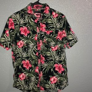 Denim and flowers 🌺  casual button up shirt